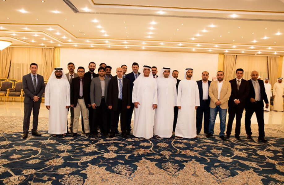 Read more about the article Sheikh Saud bin Saqr hosts a delegation from the Electronic Government Authority